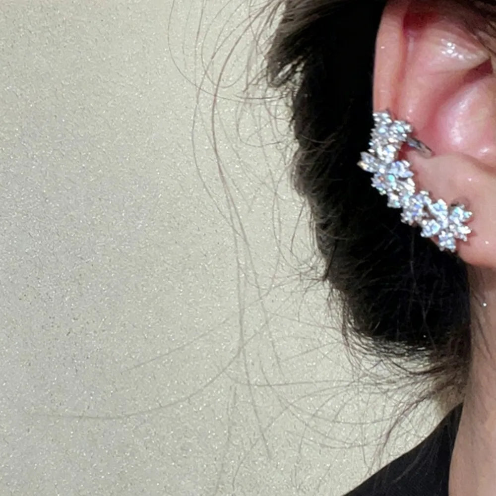 Sparkling Crystal Flower Ear Clip Earrings for Women Y2K Non Pierced Ear Cuff Wedding Party Gift Ear Hanging Jewelry Accessories