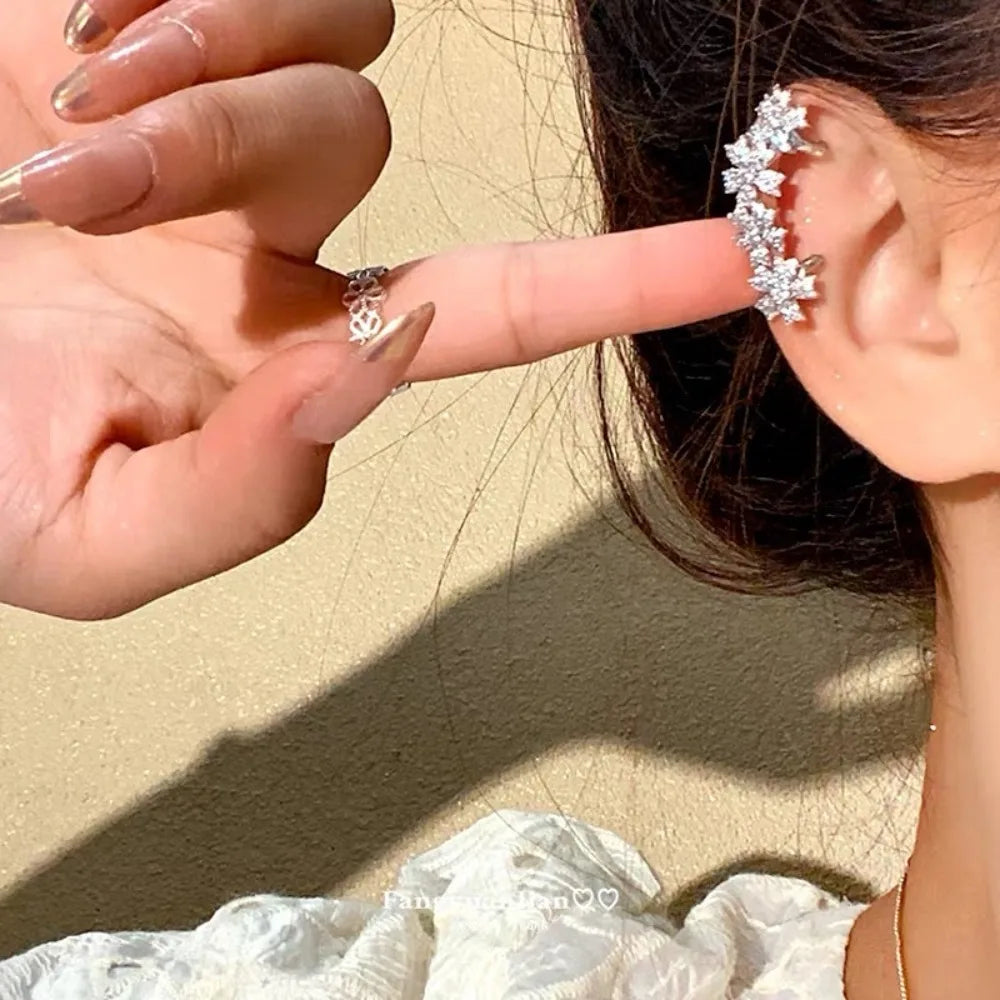 Sparkling Crystal Flower Ear Clip Earrings for Women Y2K Non Pierced Ear Cuff Wedding Party Gift Ear Hanging Jewelry Accessories