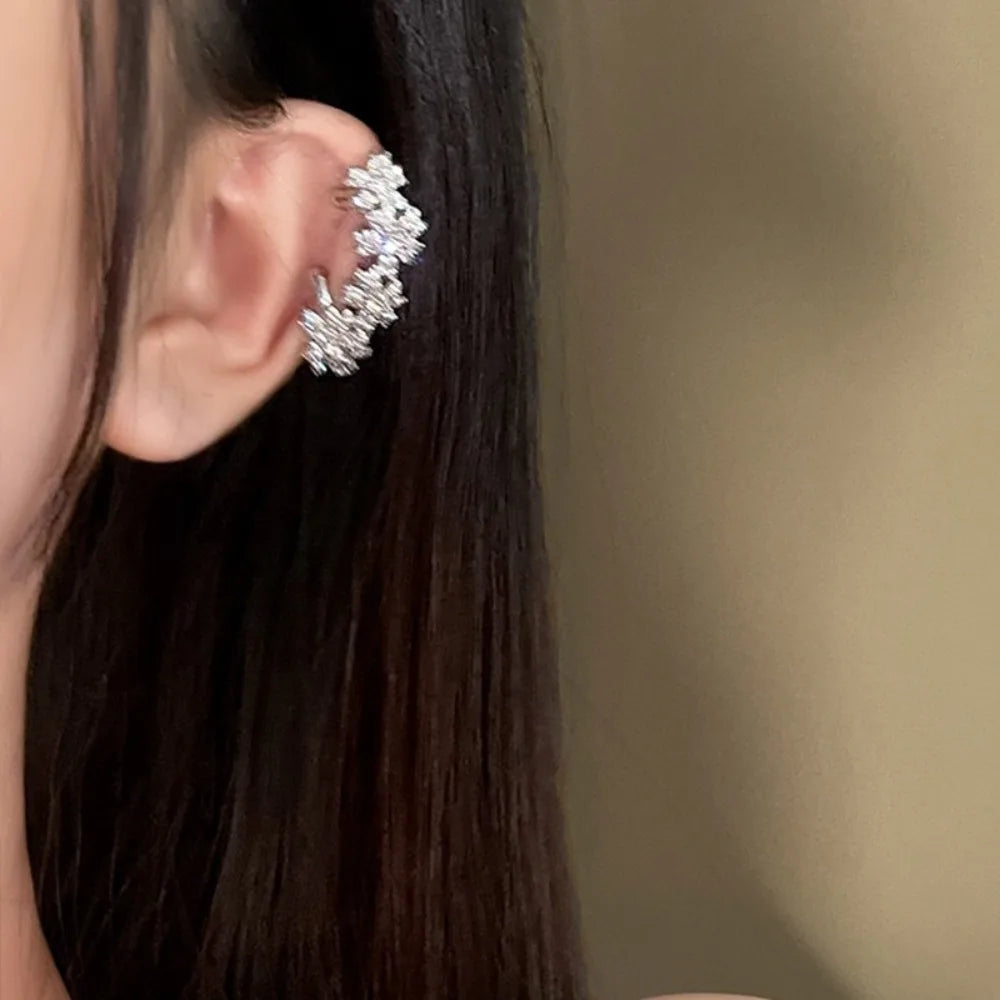 Sparkling Crystal Flower Ear Clip Earrings for Women Y2K Non Pierced Ear Cuff Wedding Party Gift Ear Hanging Jewelry Accessories